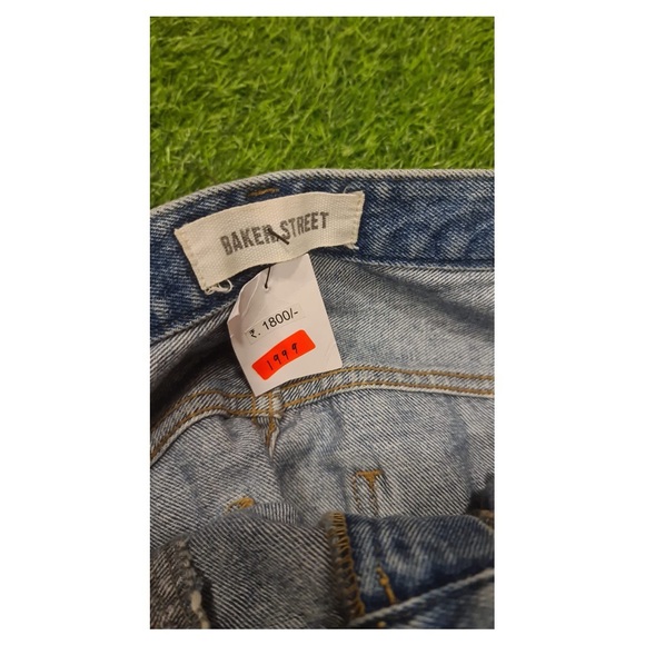 Women’s ripped Denim Jeans-New✨ - Picture 5 of 9